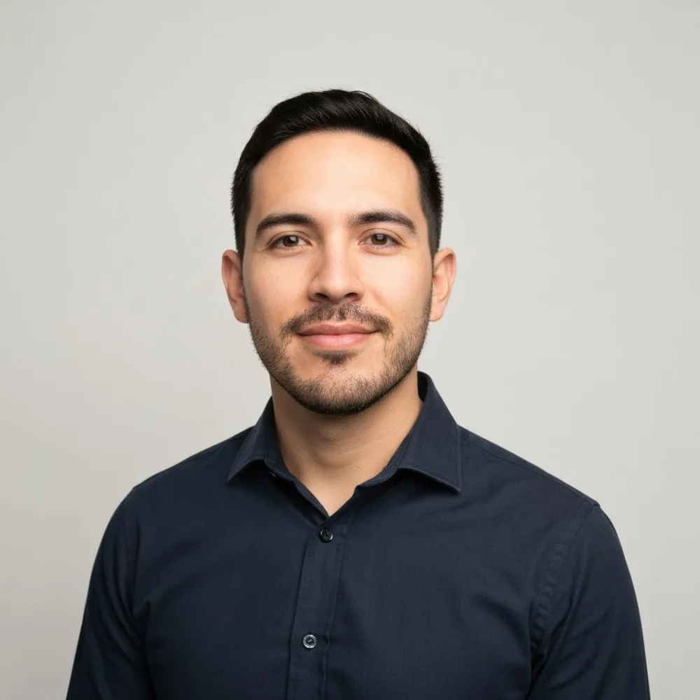 Nicolás T.